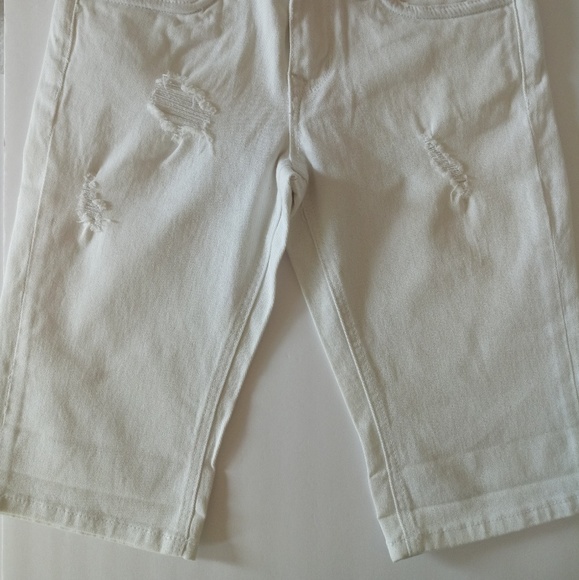 Dollhouse Distressed Roll-up Casual Shorts - Picture 8 of 8